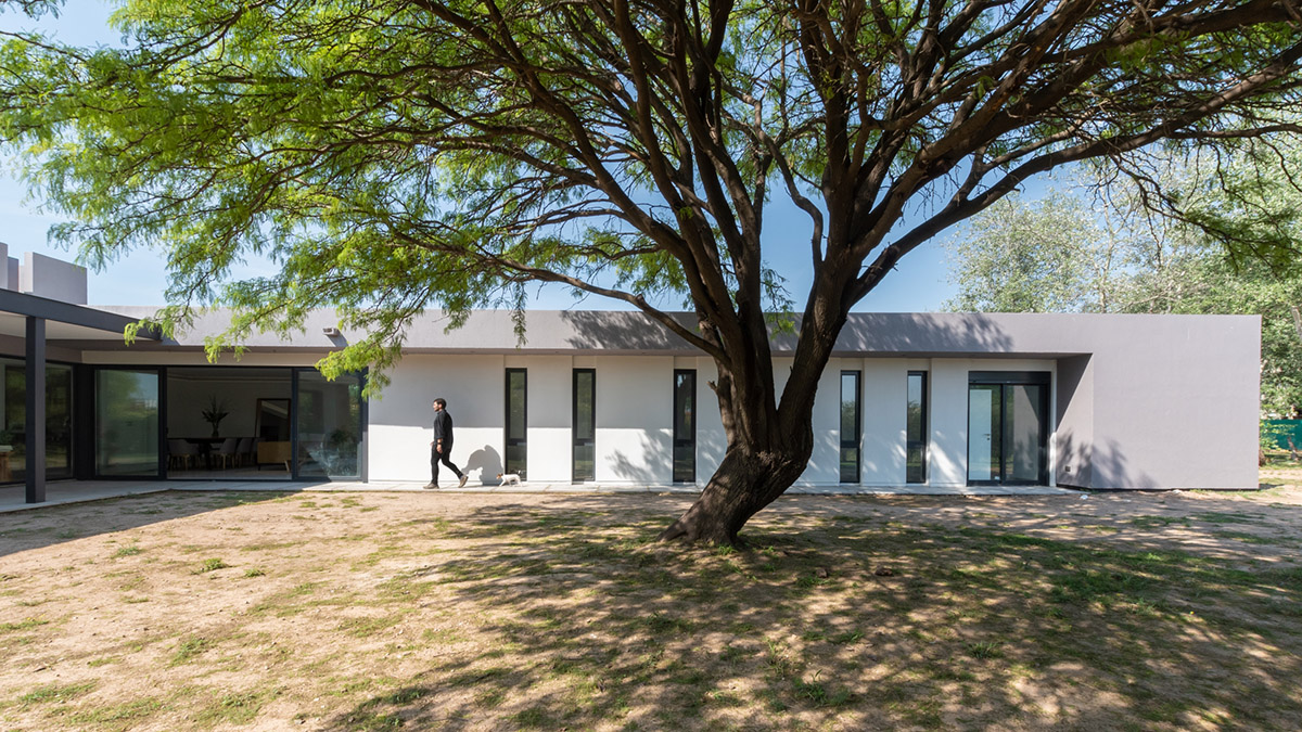 CPD ESTUDIO completes House Francia with corten steel volume in Argentina