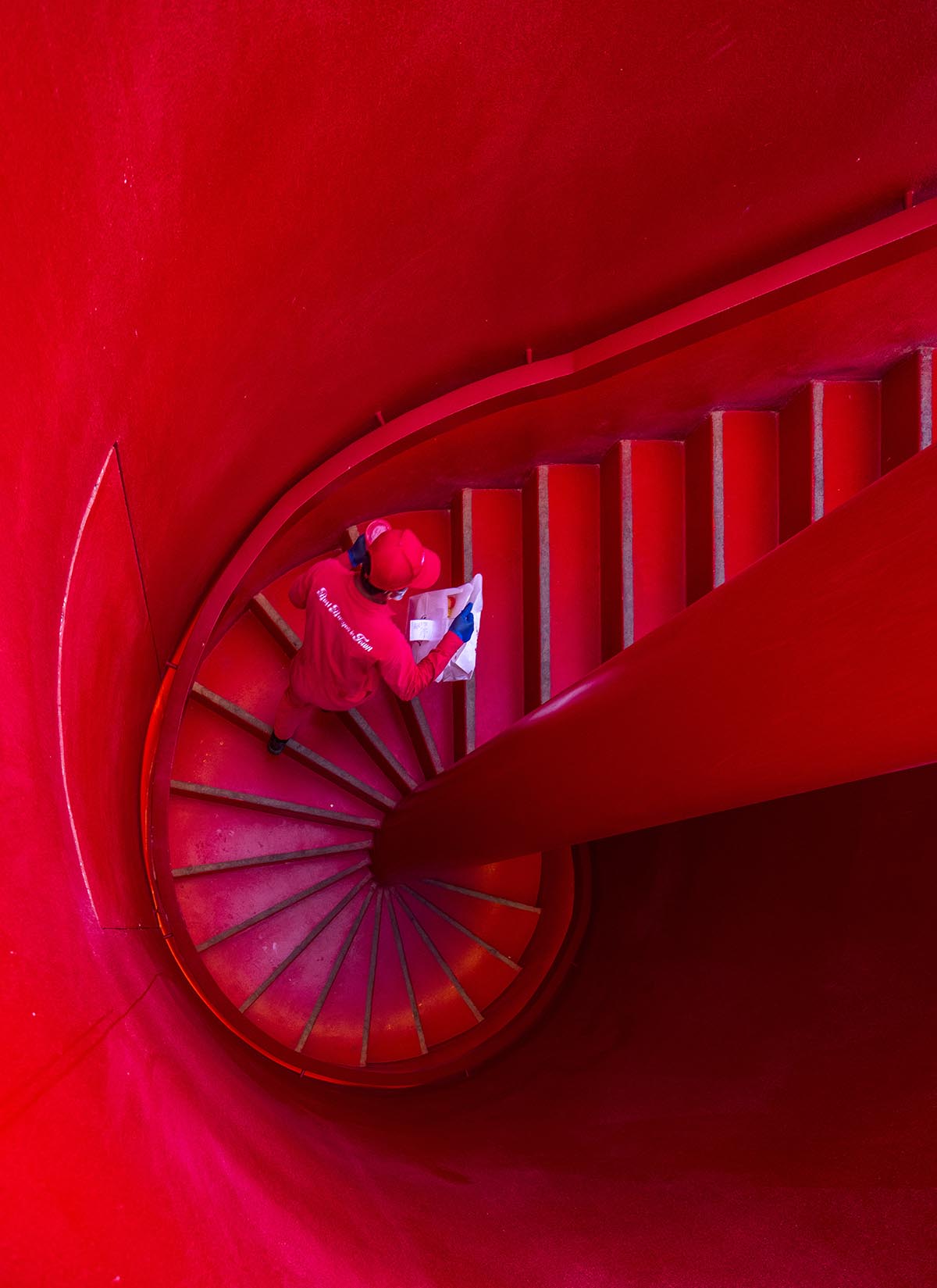 TAEP/AAP creates restaurant featuring a multifunctional grand canopy in Kuwait 