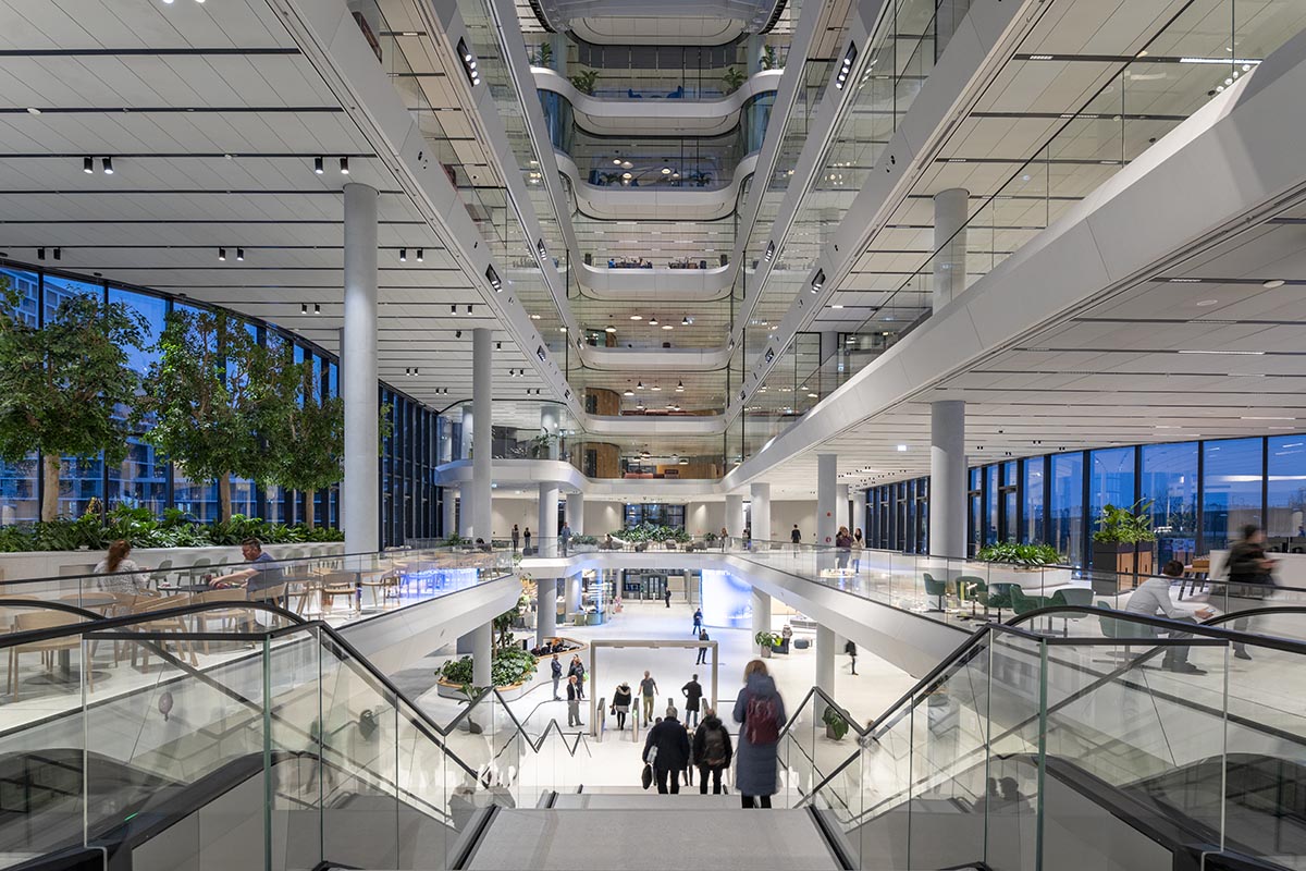 Foster + Partners completes new sustainable headquarters in Budapest 