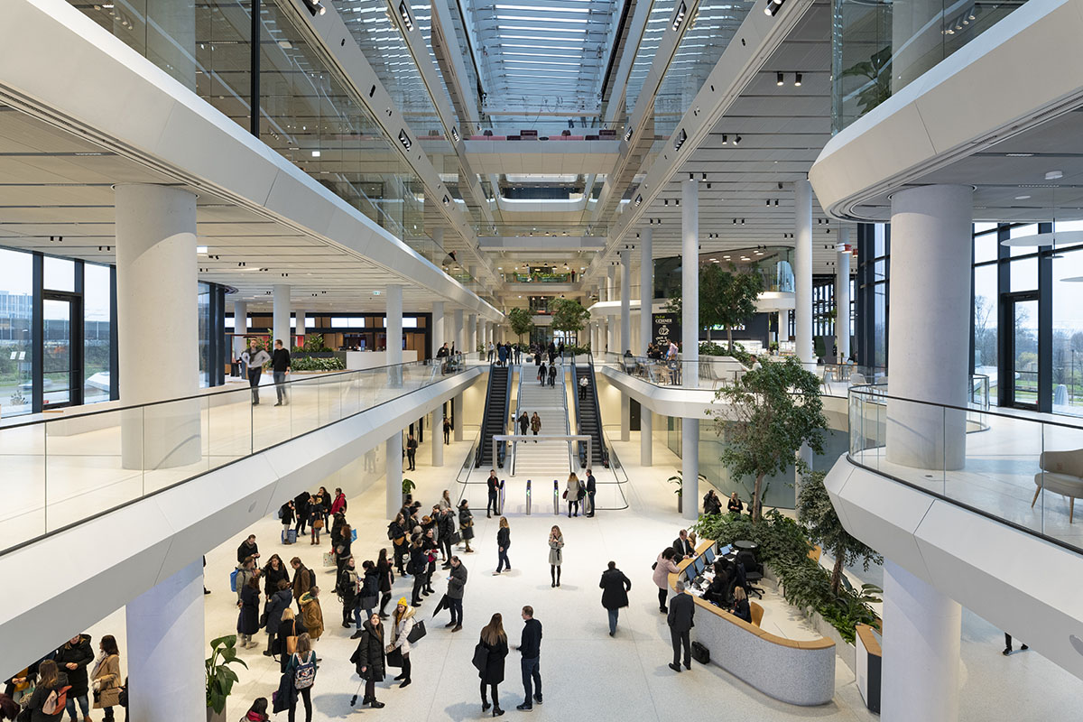 Foster + Partners completes new sustainable headquarters in Budapest 