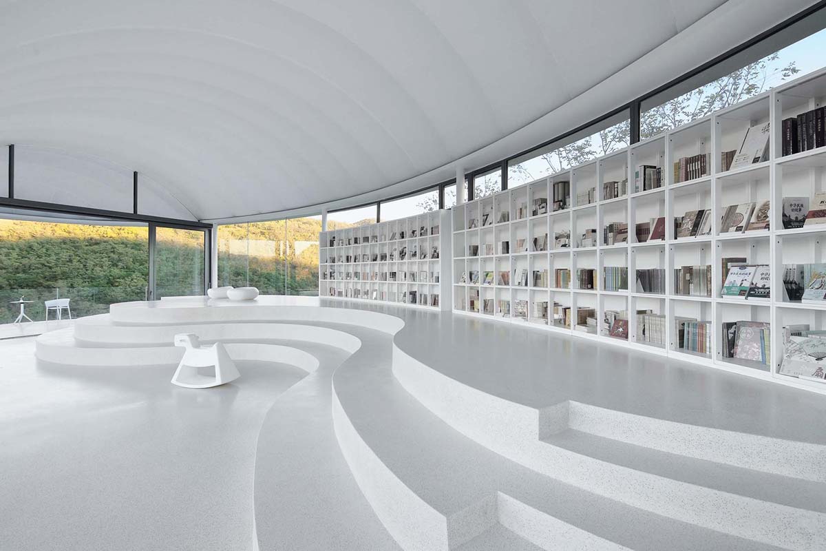 gad·line+ studio created could-like transparent and light reading space hovering in the mountains