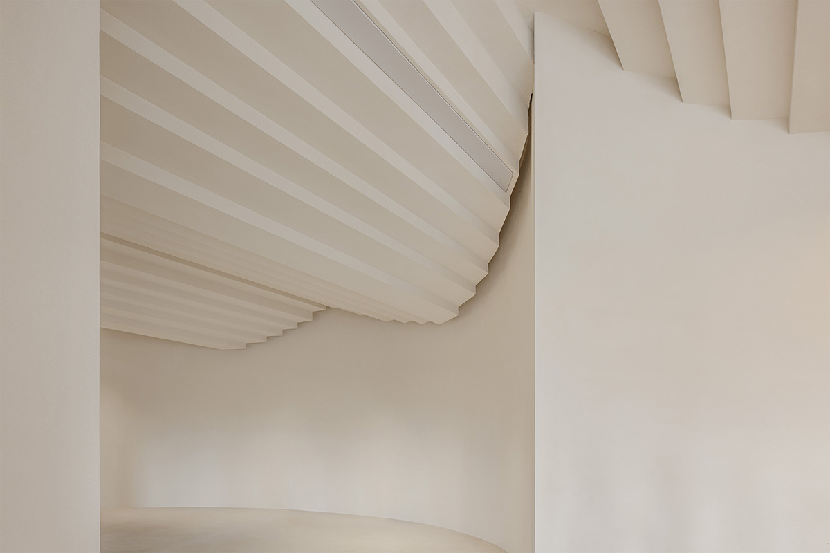 Simple Art Museum features wave-like roof mimicking rippling waters in Hefei