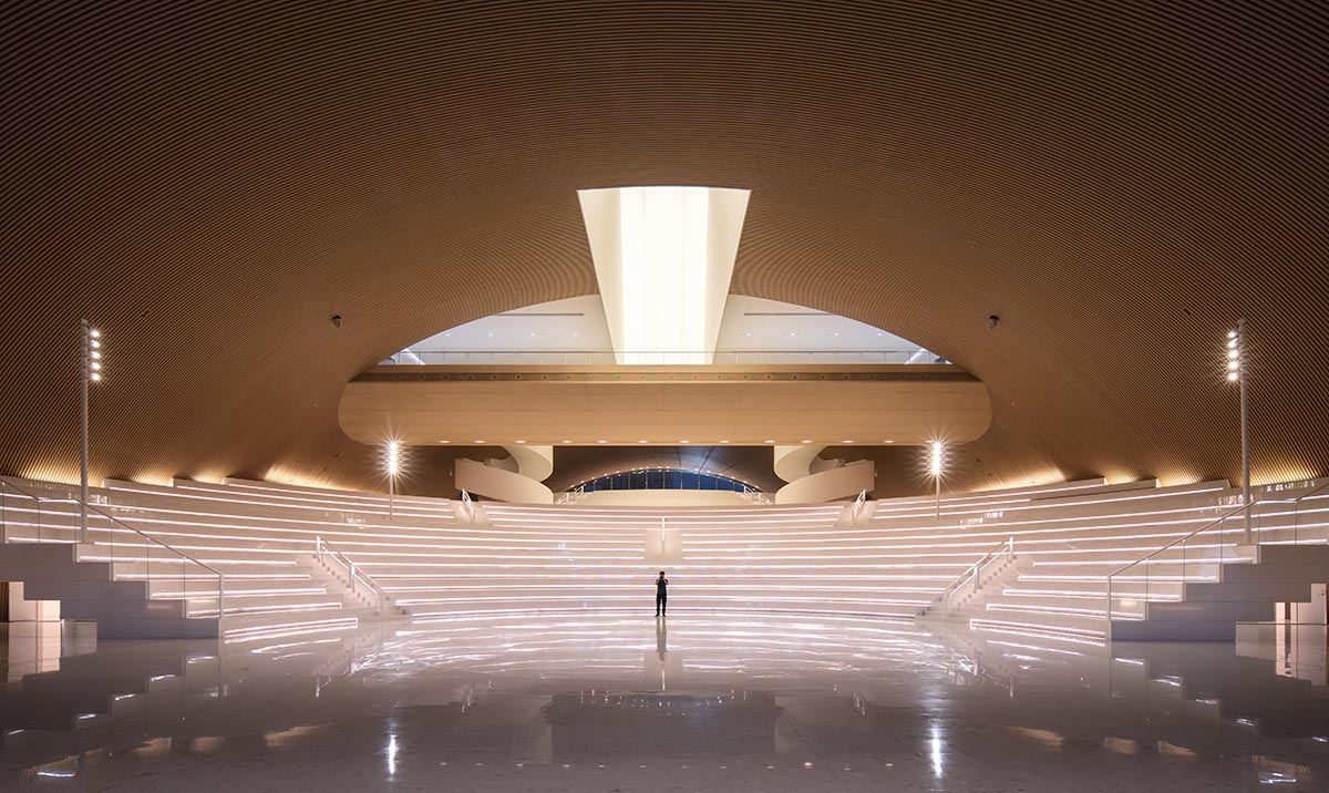 Culture and art complex features three mega arches that serve as a gateway to the city in Zhuhai