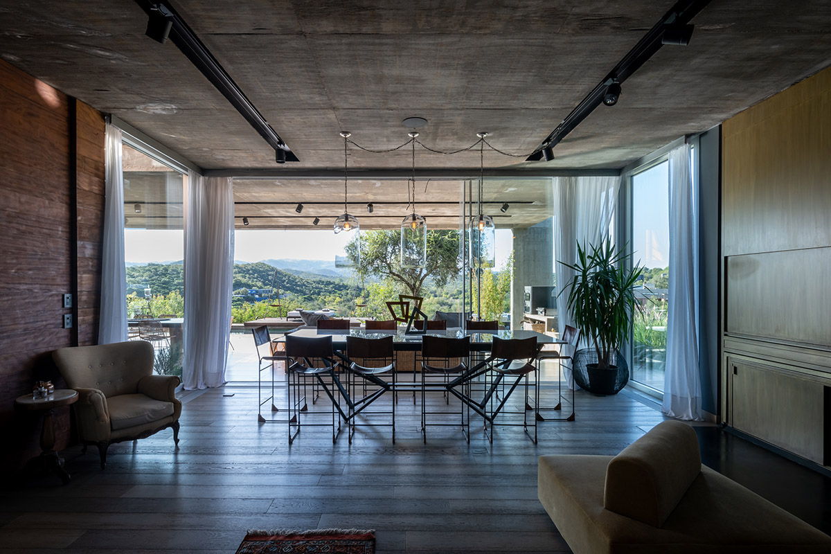 Estudio Herbera completes Casa En Mendiolaza in Córdoba, Argentina