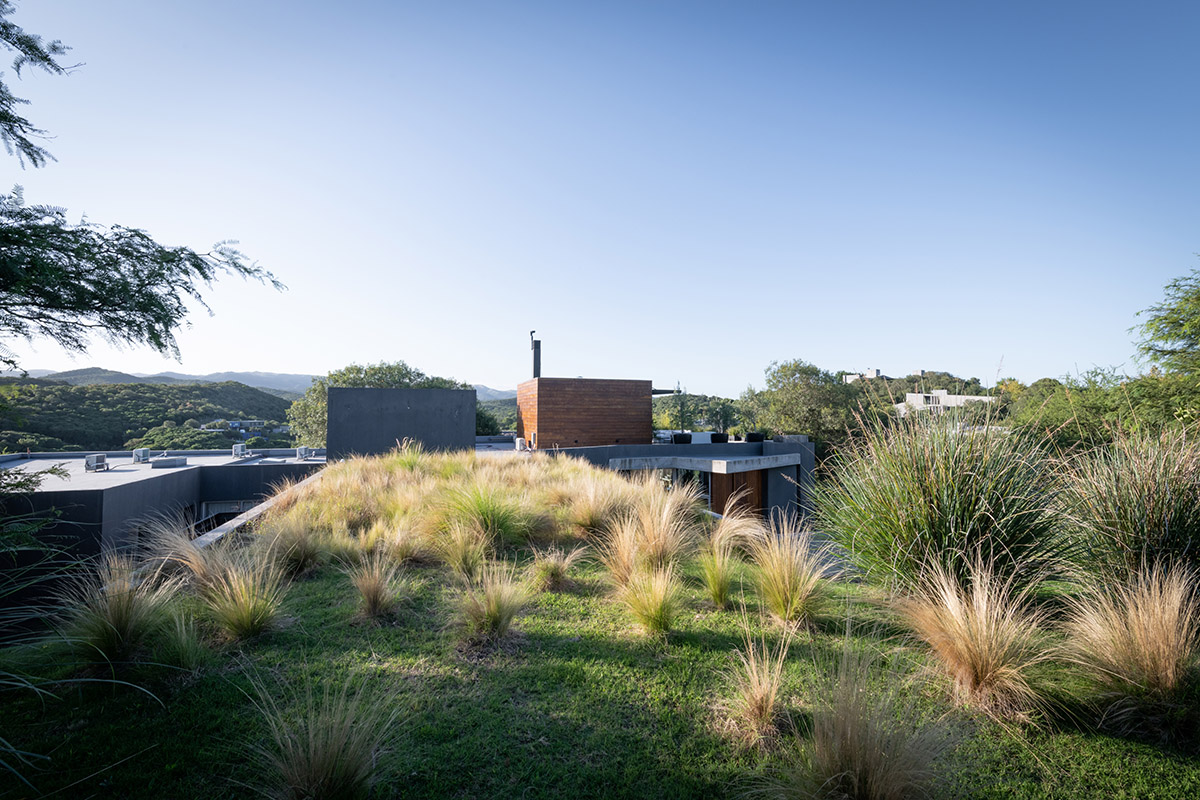 Estudio Herbera completes Casa En Mendiolaza in Córdoba, Argentina
