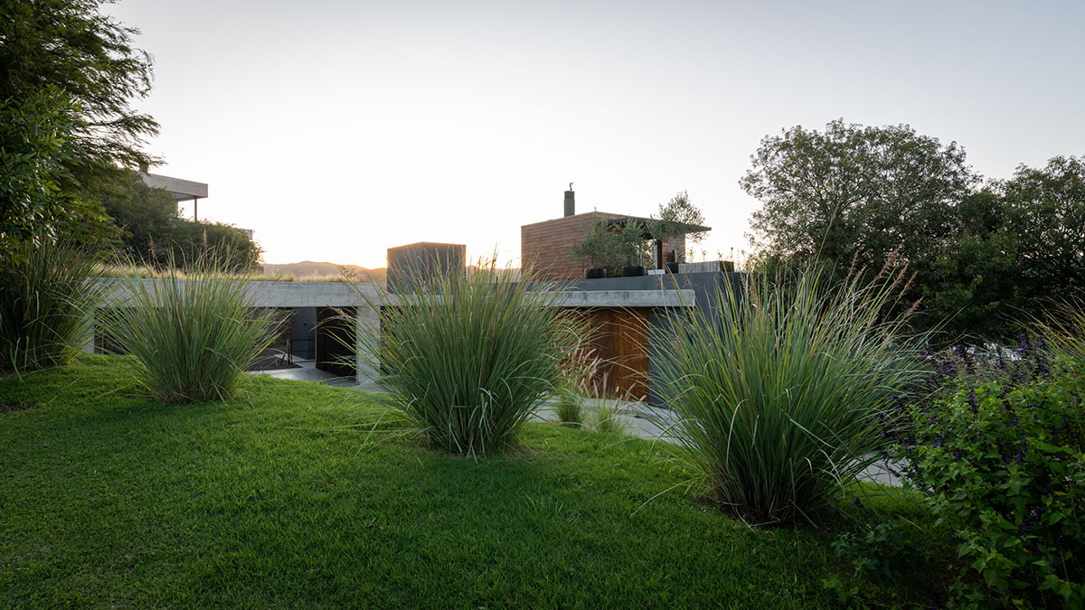 Estudio Herbera completes Casa En Mendiolaza in Córdoba, Argentina