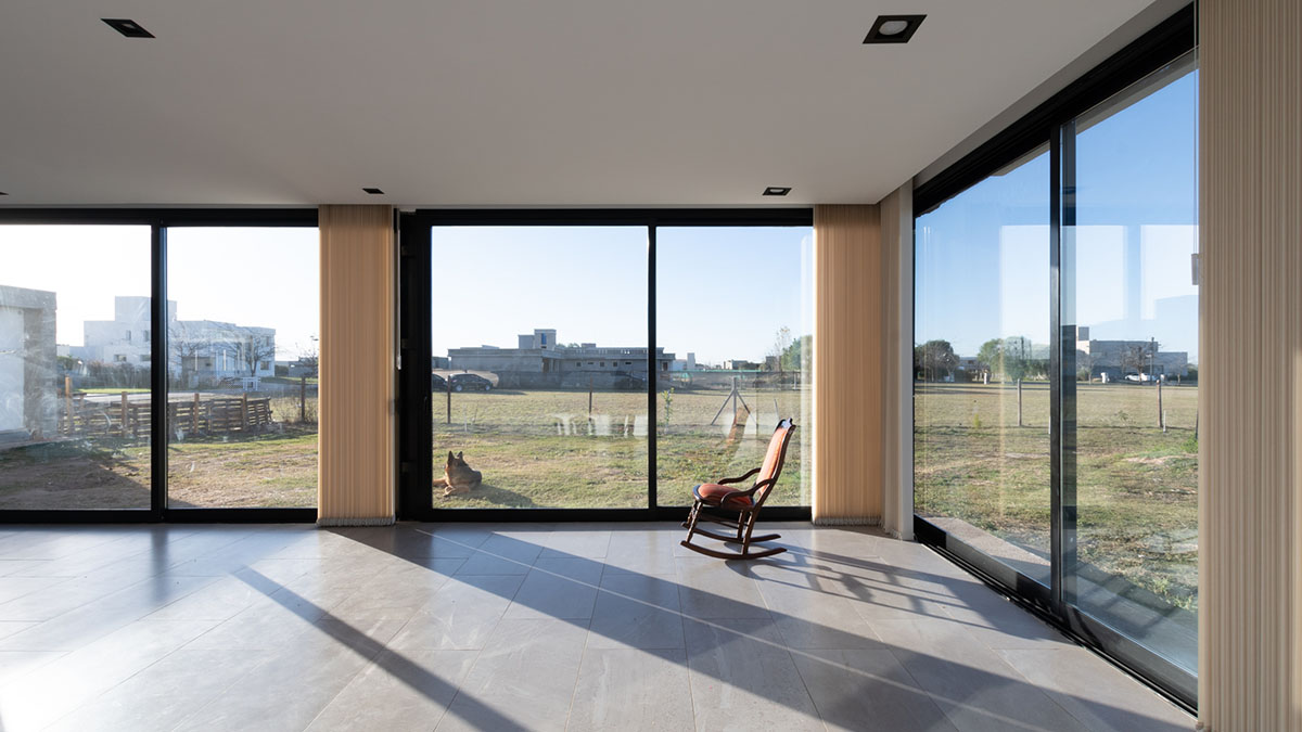 MZ Arquitectos completes a detached family house in Córdoba