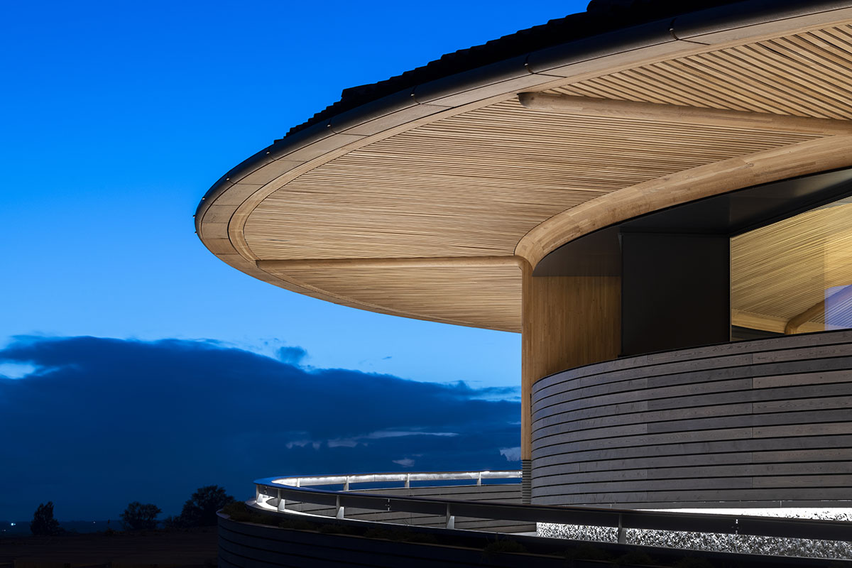 Foster + Partners completes circular Le Dôme winery in the rolling hills of Bordeaux