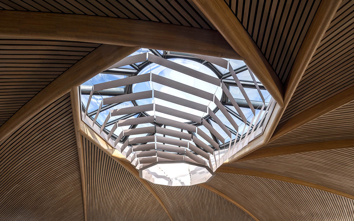Foster + Partners completes circular Le Dôme winery in the rolling hills of Bordeaux