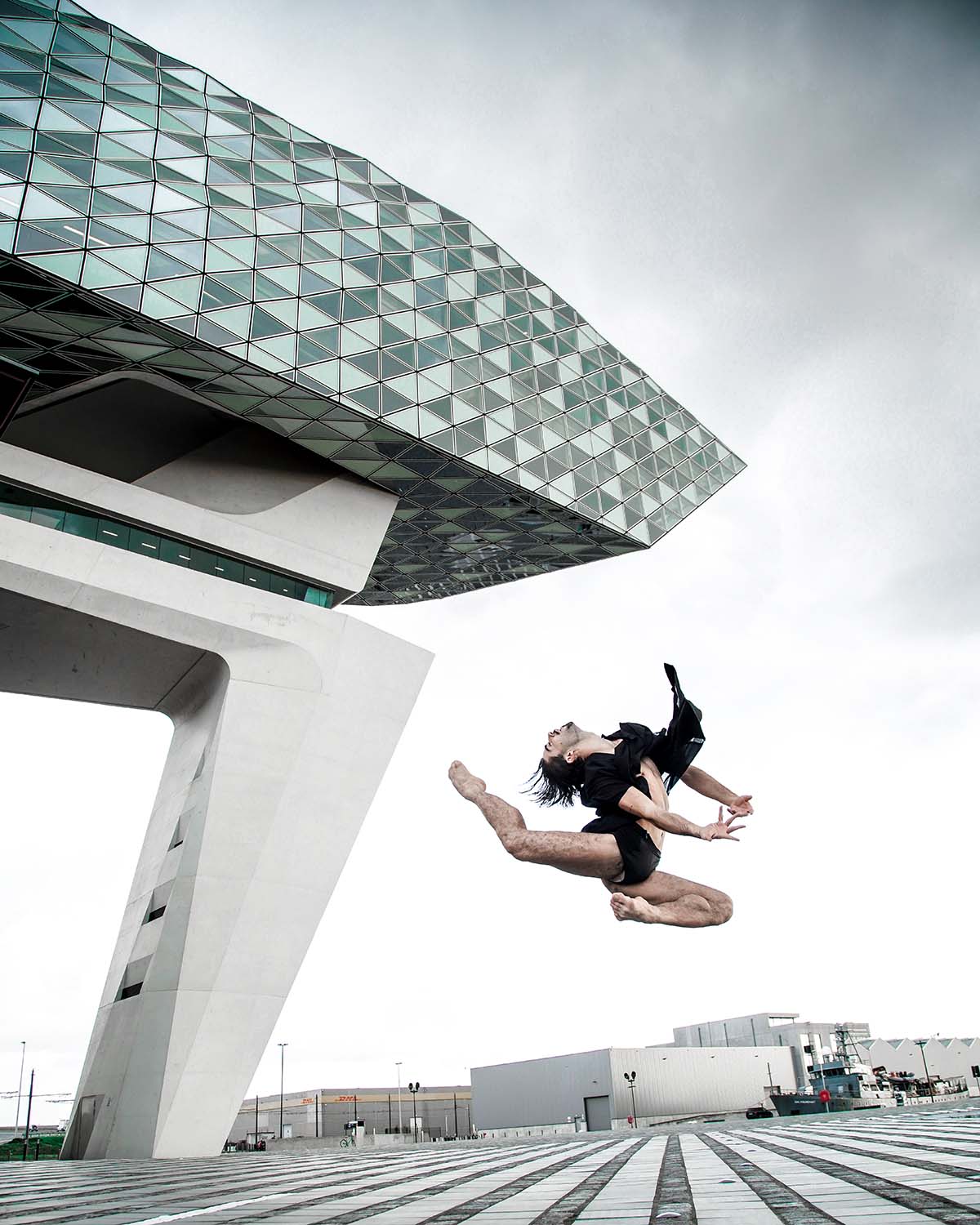 Choreographer Jacob Jonas combines art and dance through architectural backdrops