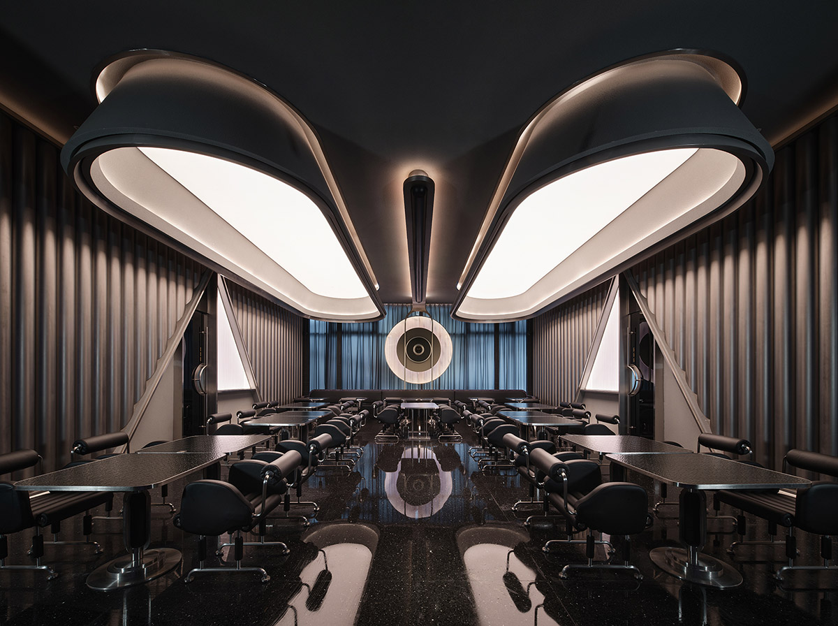 PIG Design sculpts restaurant building with diamond-shaped lines and retro effect in China