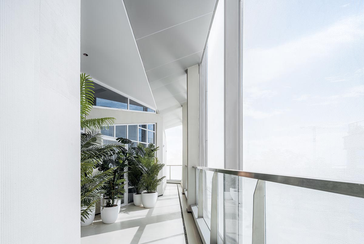 Wutopia Lab built showroom evoking Chinese red mountains with dazzling orange-colored roof