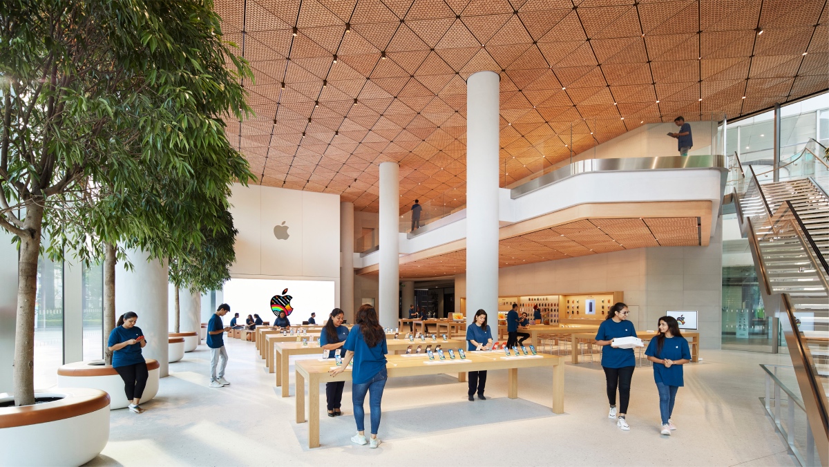 Foster + Partners unveils Apple's first store in India at BKC, Mumbai