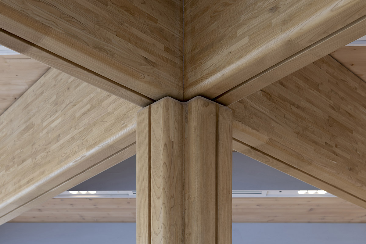 Foster + Partners создает гибкое рабочее пространство со съемной деревянной конструкцией для энергетической компании 