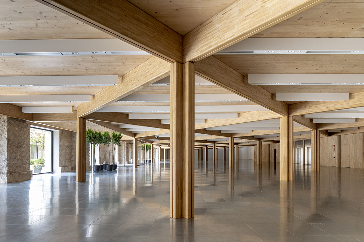 Foster + Partners creates flexible workspace with demountable timber structure for energy company
