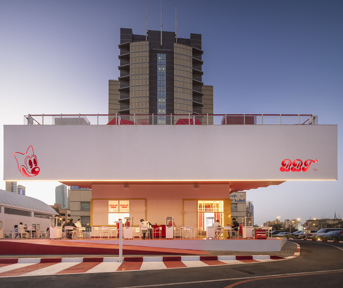 TAEP/AAP creates restaurant featuring a multifunctional grand canopy in Kuwait 