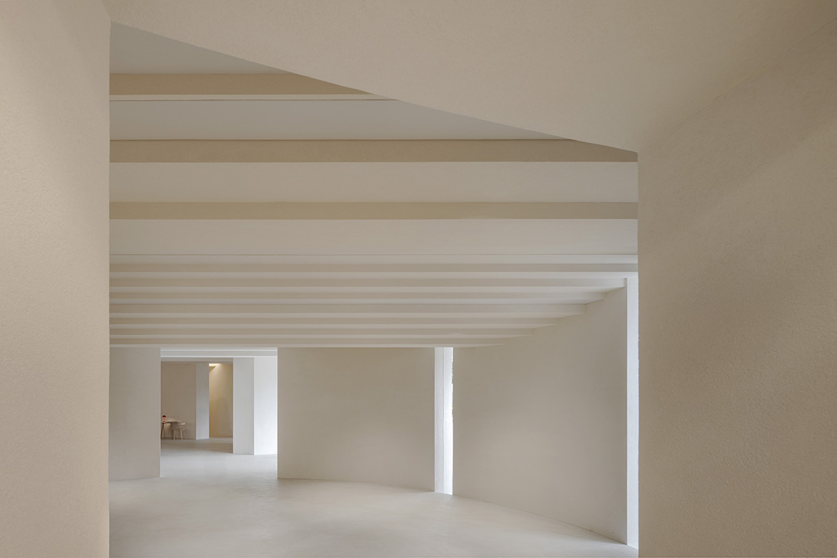 Simple Art Museum features wave-like roof mimicking rippling waters in Hefei