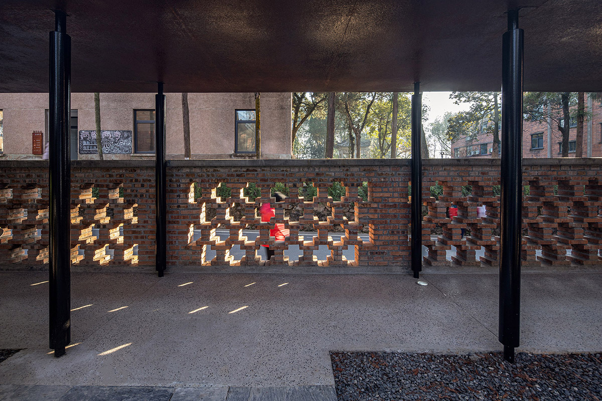 y.ad studio converts former hospital and old factory dormitories into homestay hotel in China