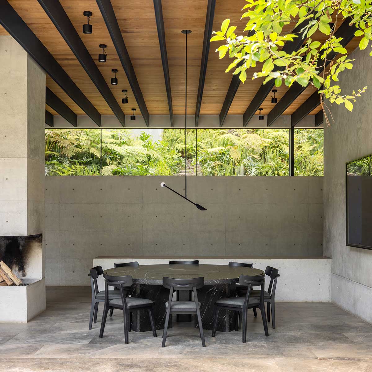 ESTUDIO Ignacio Urquiza Ana Paula de Alba completes residence in Mexican forested landscape