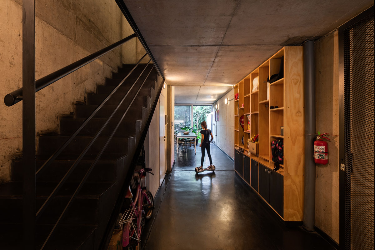 Mariela Marchisio, Cristián Nanzer and Germán Margherit complete Tríptico Building in Córdoba