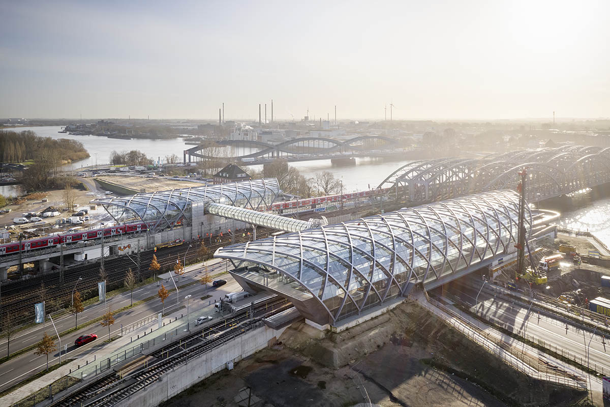 Elbbrücken Underground and Metropolitan Railway Stations Completed in Hamburg