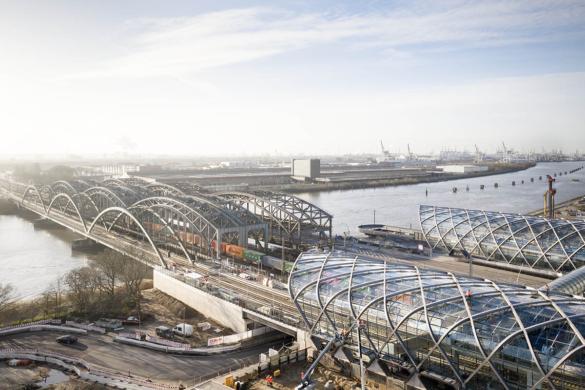 Elbbrücken Underground and Metropolitan Railway Stations Completed in Hamburg