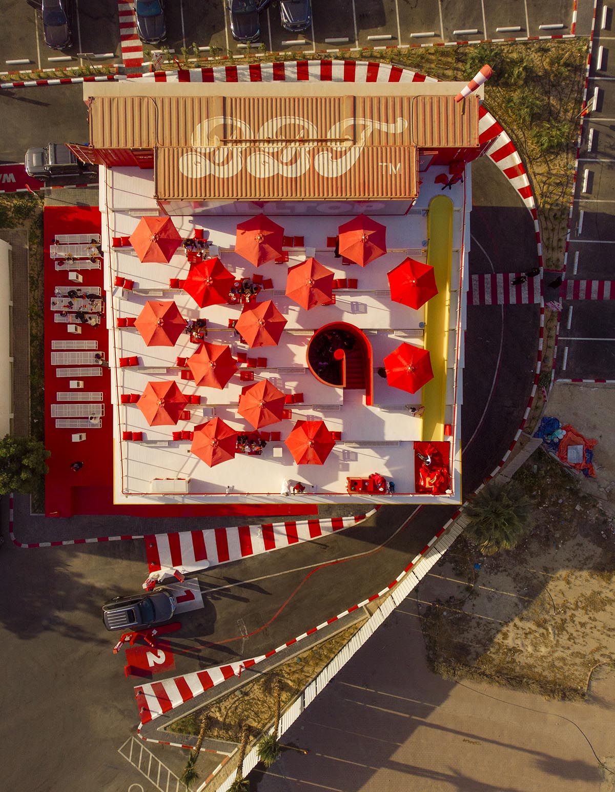 TAEP/AAP creates restaurant featuring a multifunctional grand canopy in Kuwait 