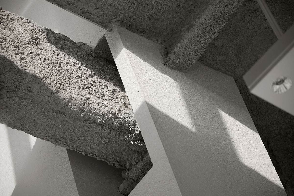 BloomDesign combines stainless steel tubes with timber joints to create retail store in China 