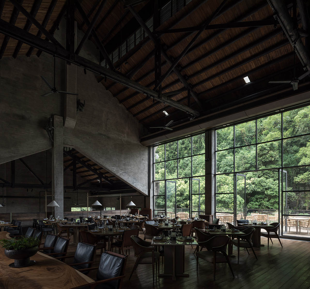 Vector Architects transforms old disused sugar mill into a hotel in China