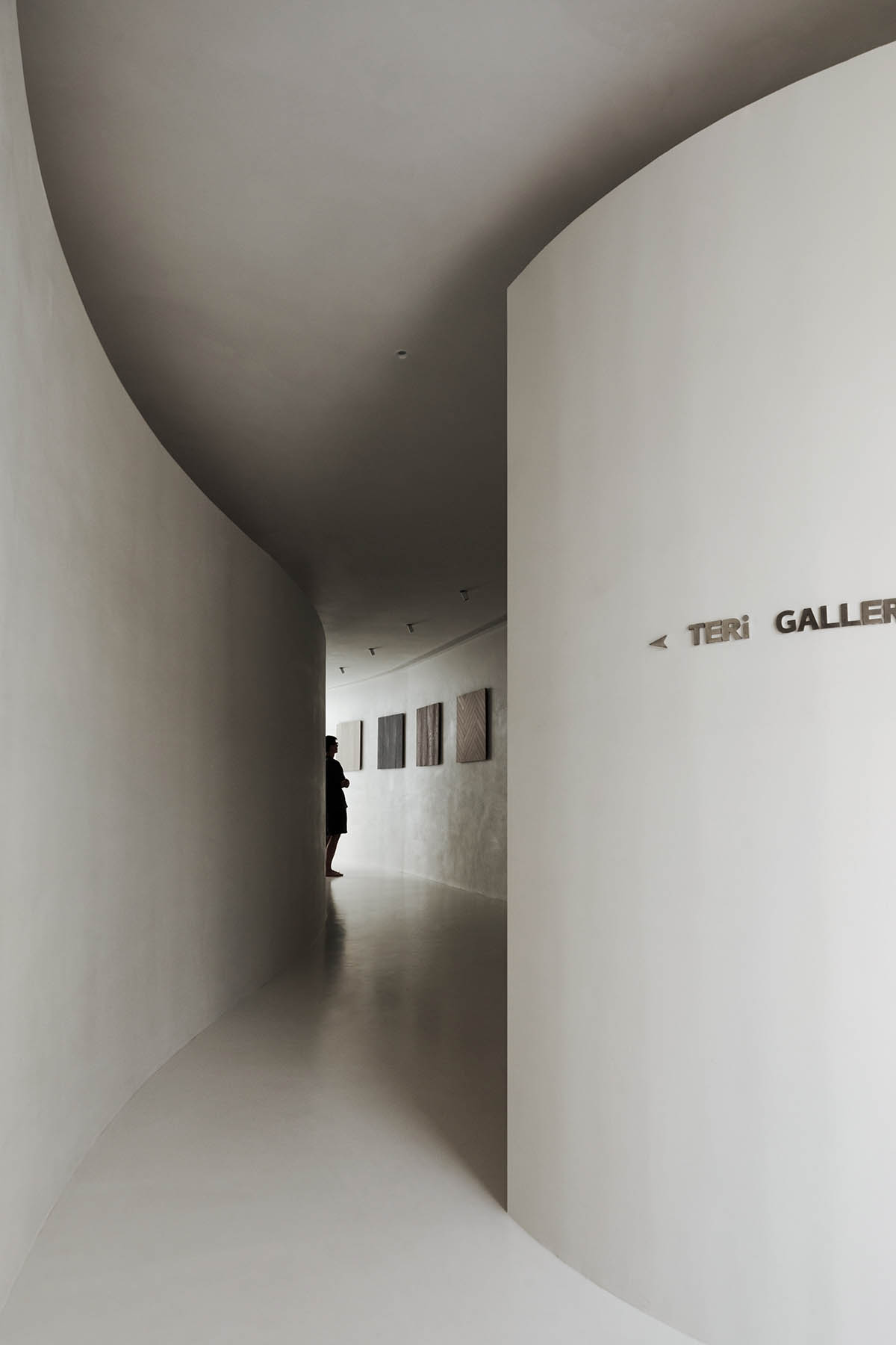 TSPACE DESIGN imagines circular gallery like a round heaven in Beijing