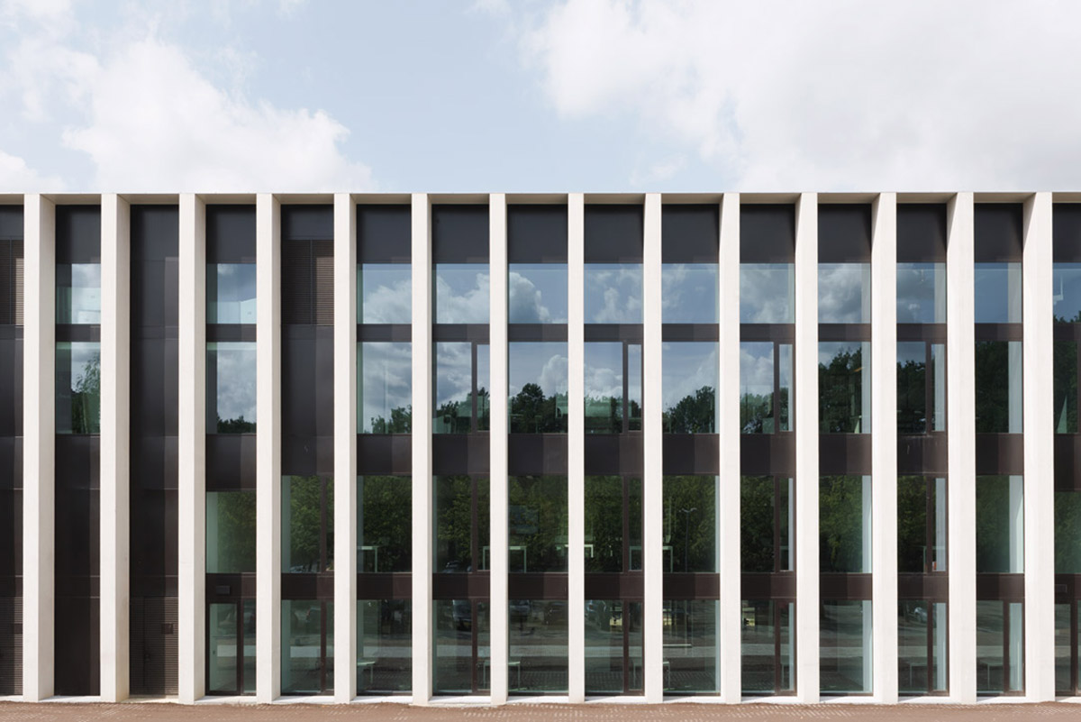 KAAN Architecten completes new Education and Self Study Center at Tilburg University