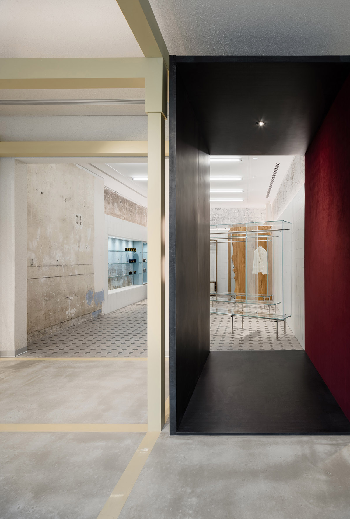 Sò Studio combines Live Artwork and Resident In for LOOKNOW Flagship Store in Shanghai 