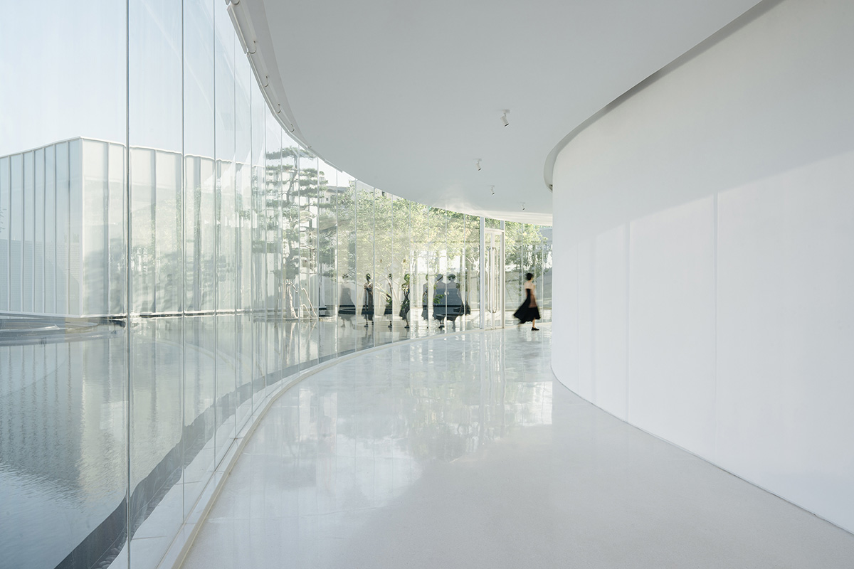 Circular, oval and square volumes form art museum designed by Wutopia Lab in China 