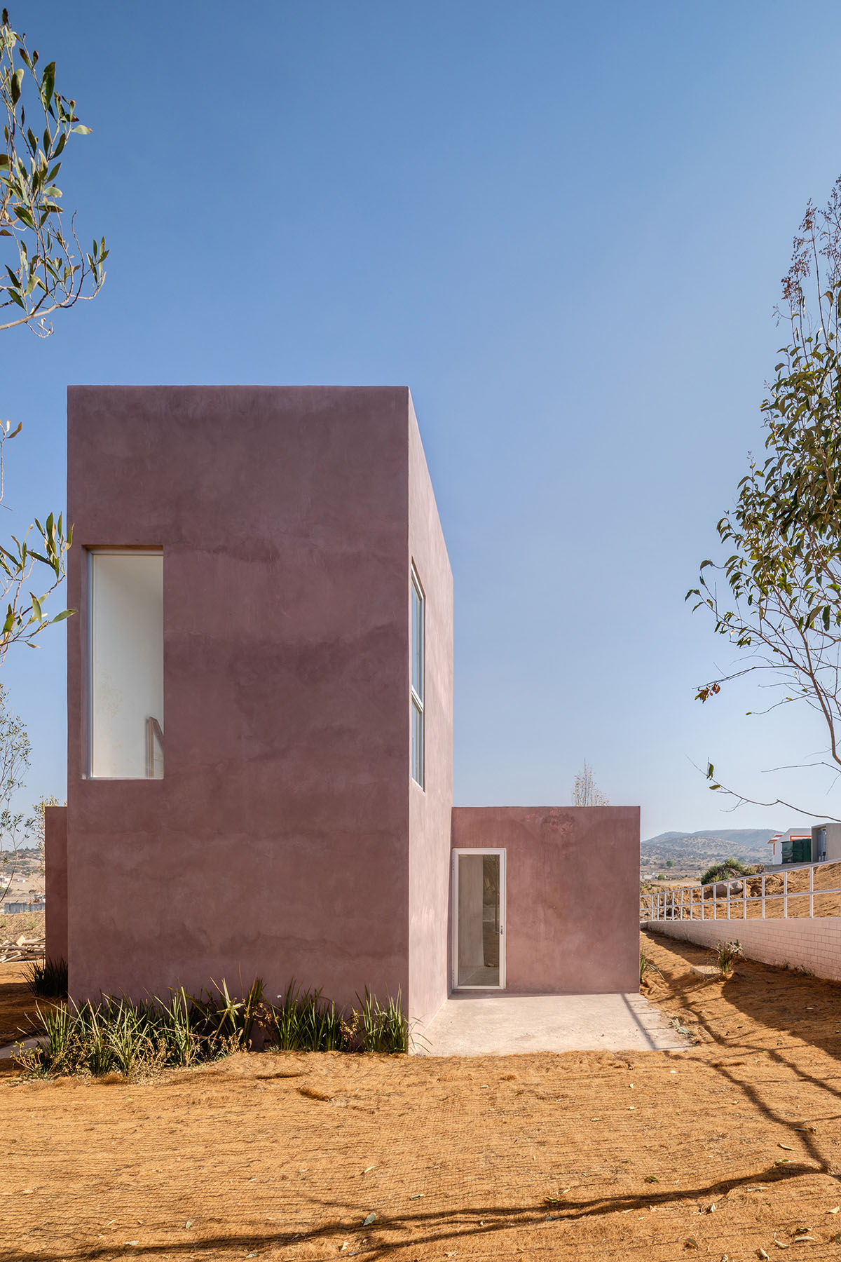 PPAA completes low-cost pinkish rural housing prototype in Hidalgo, Mexico