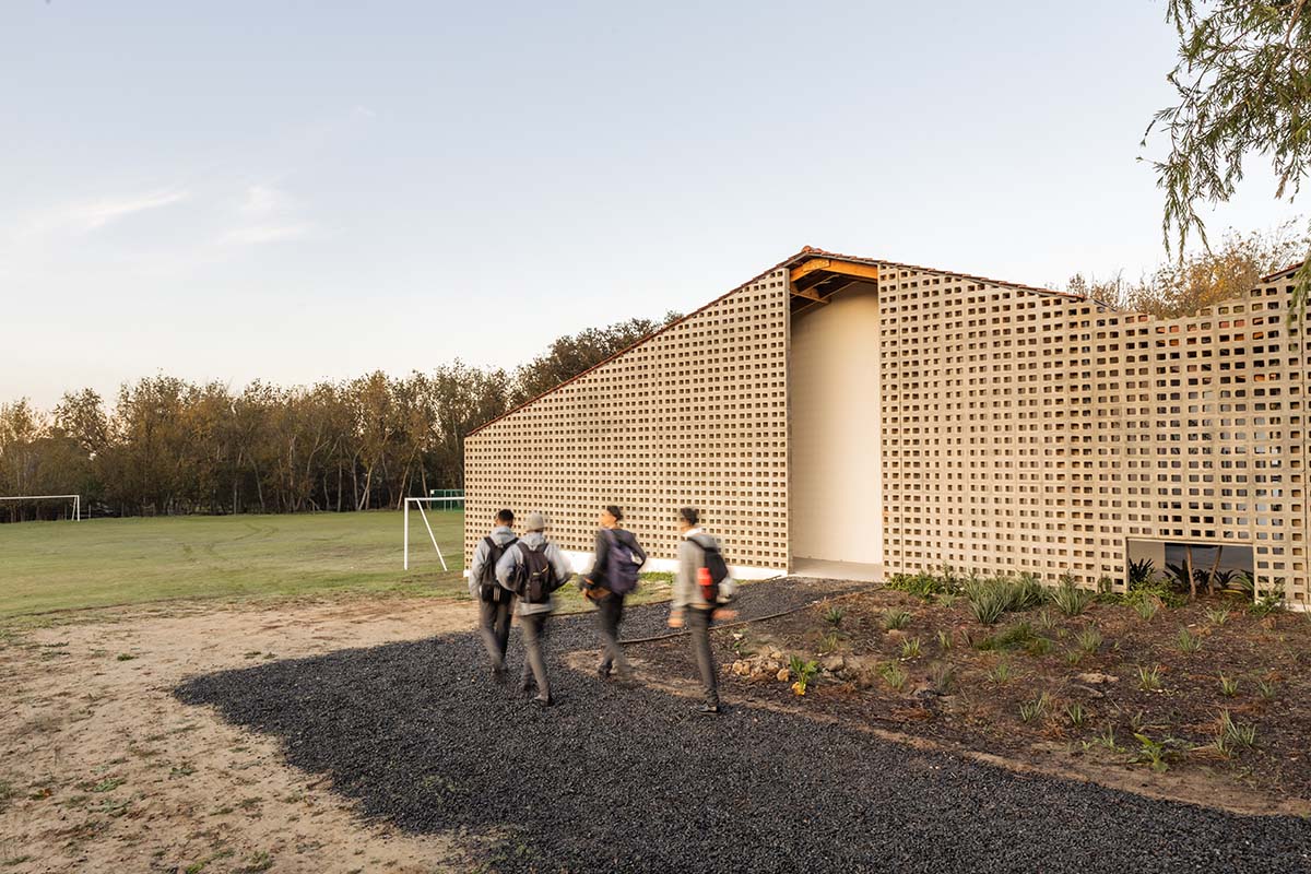 Academy Stellenbosch Campus in South Africa adopts high-quality education with minimal resources