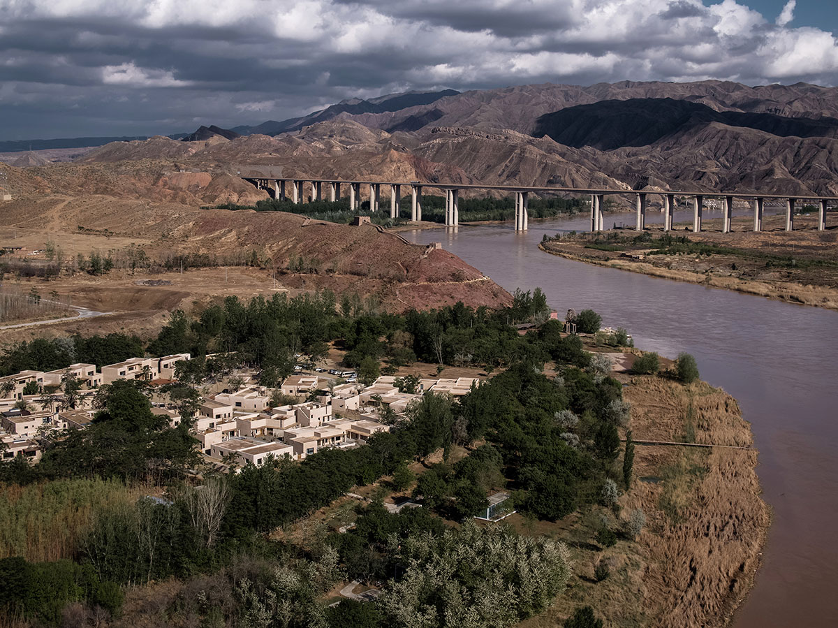 DAS Lab completes Lost Villa Boutique Hotel with earth-toned colours and smooth details in Ningxia