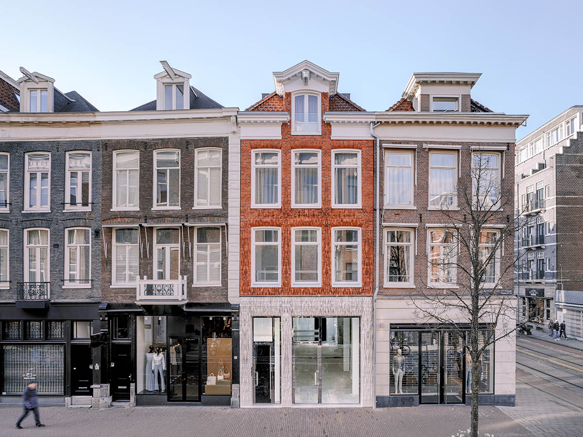 Studio RAP creates façade featuring bespoke 3D-printed ceramic tiles and bricks