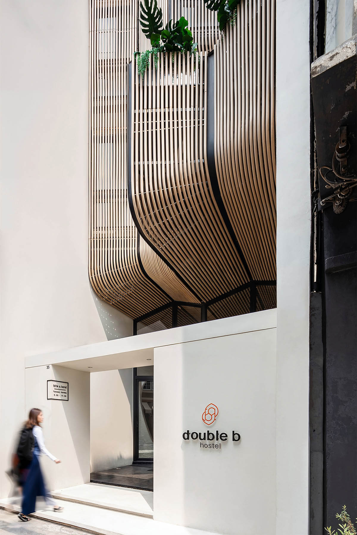 VMA Design Studio creates a fusion of local craftsmanship and contemporary design for Bangkok hotel 