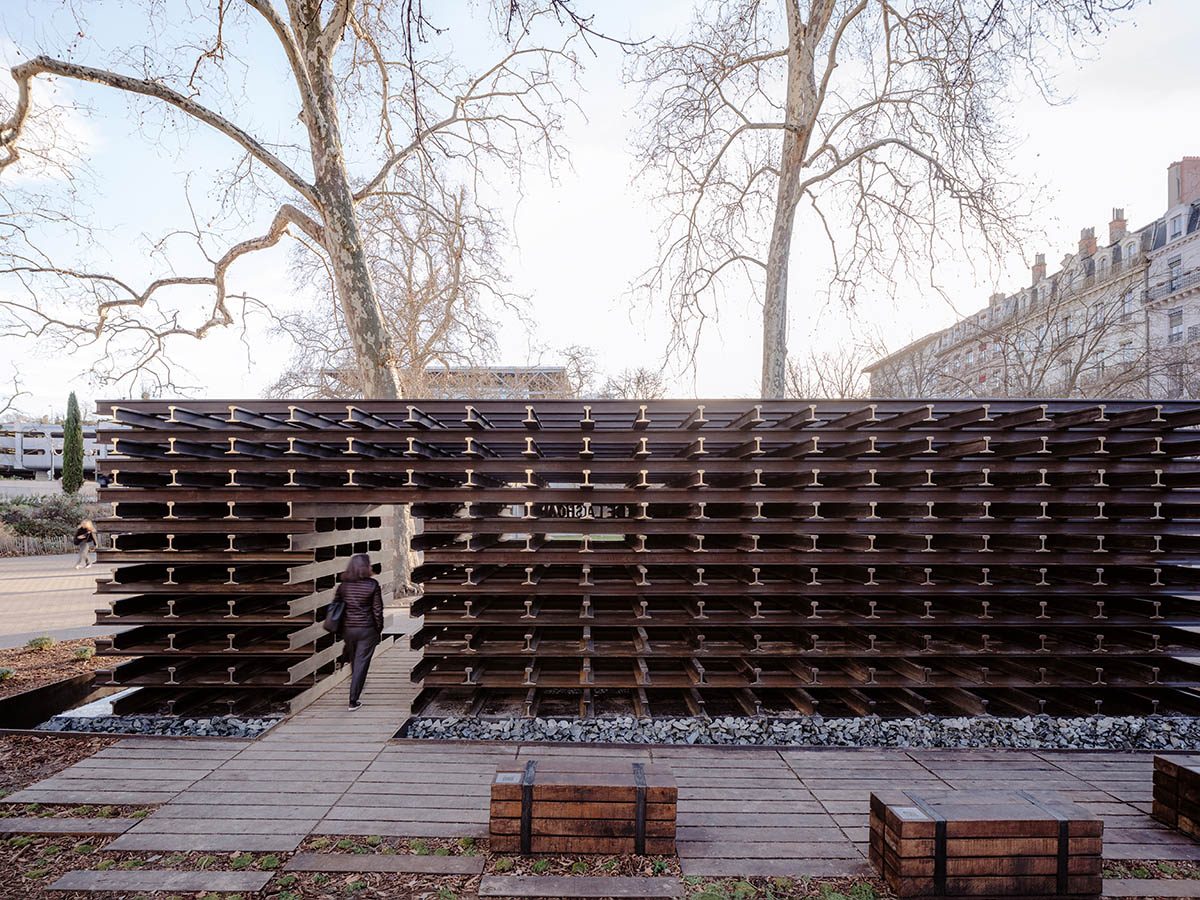 Blaising Borchardt Studio creates a monument for Holocaust remembrance, using interwoven steels