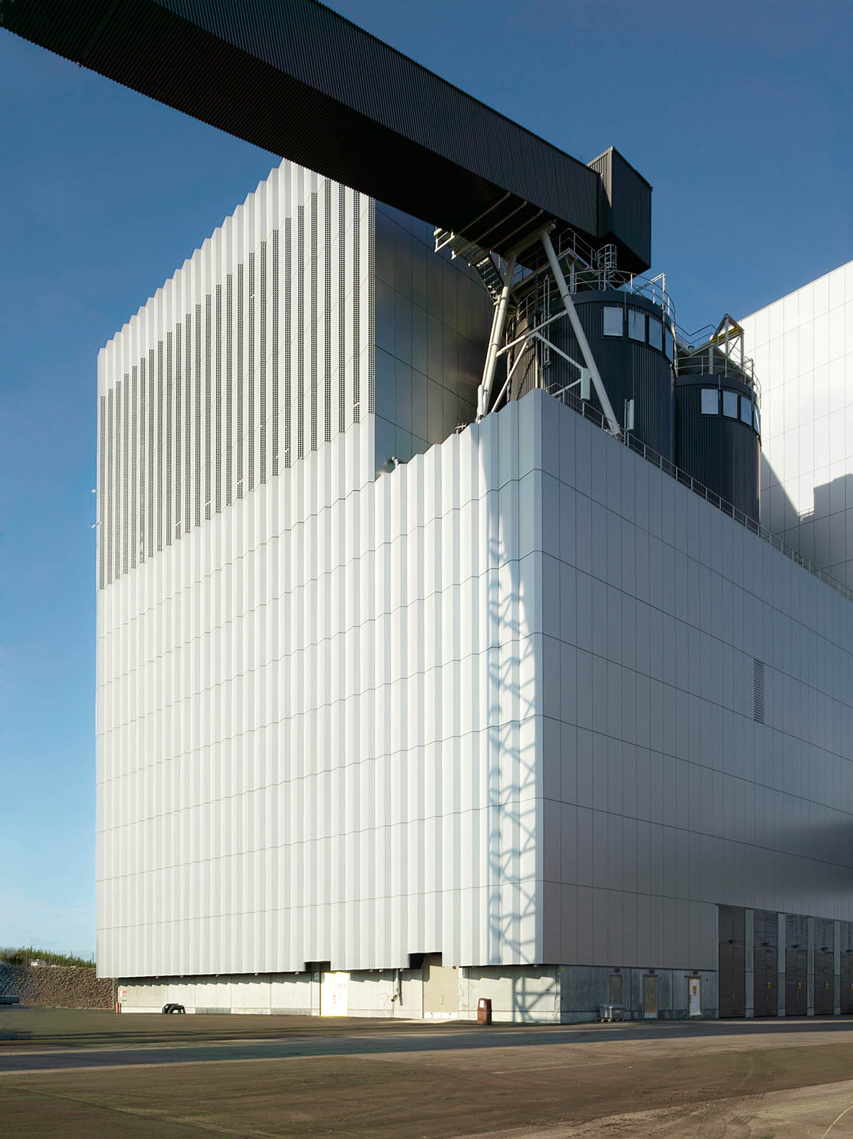 Kivinen Rusanen Architects completes Vuosaari Bioenergy Heating Plant in Helsinki
