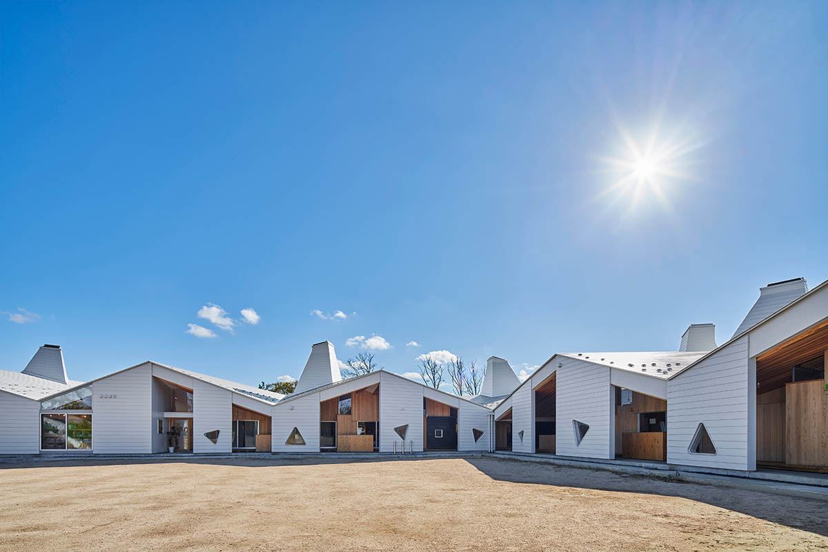 Zigzag roof and wooden trusses define Yamaikarashi Nursery School by ...