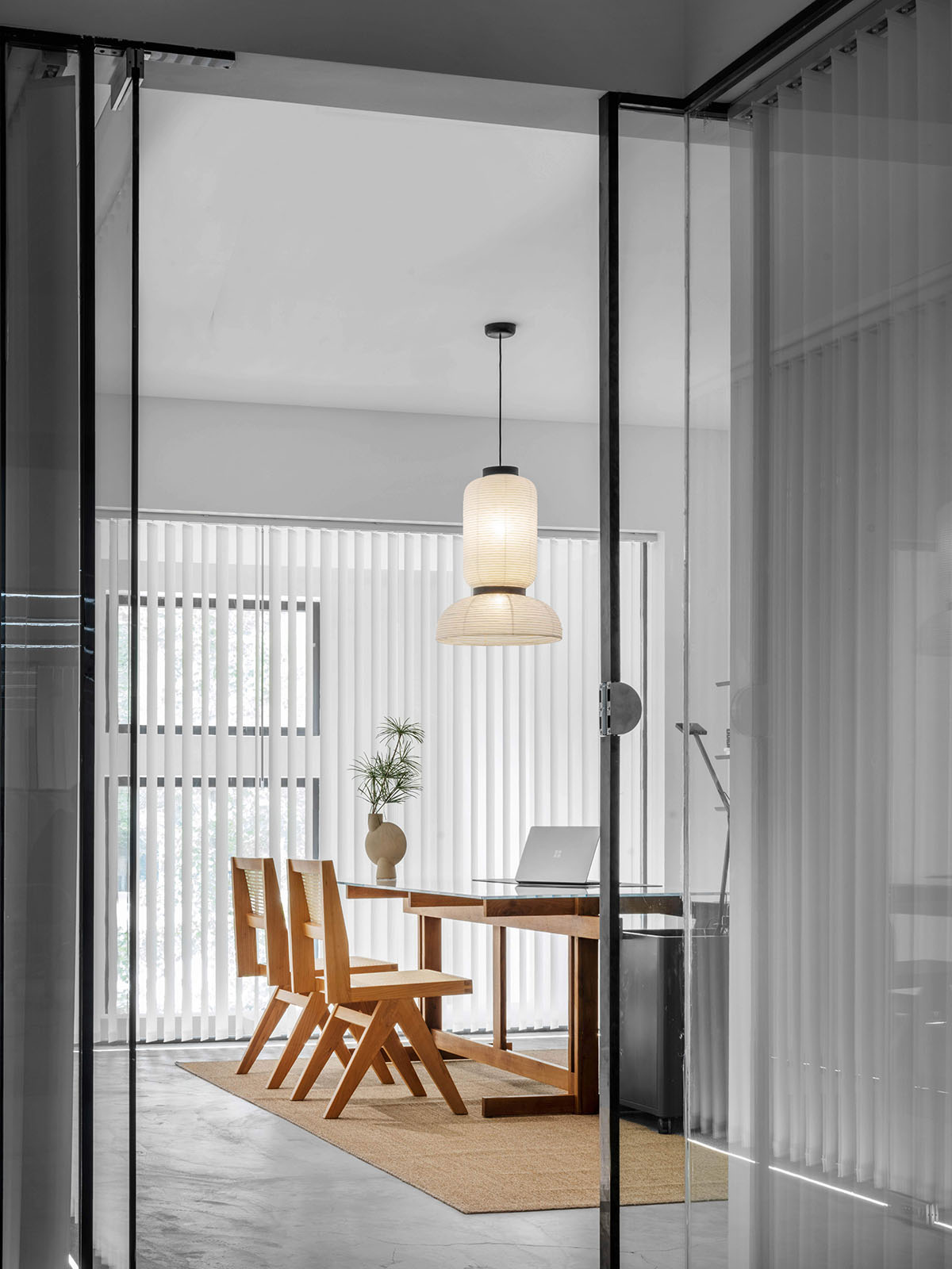 MIAOJUE Design Studio creates resort-like office space where nature, art and work converge in Beijing