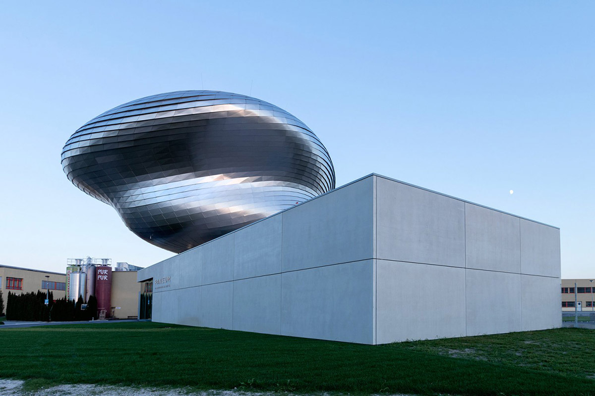 Coop Himmelb(l)au creates 