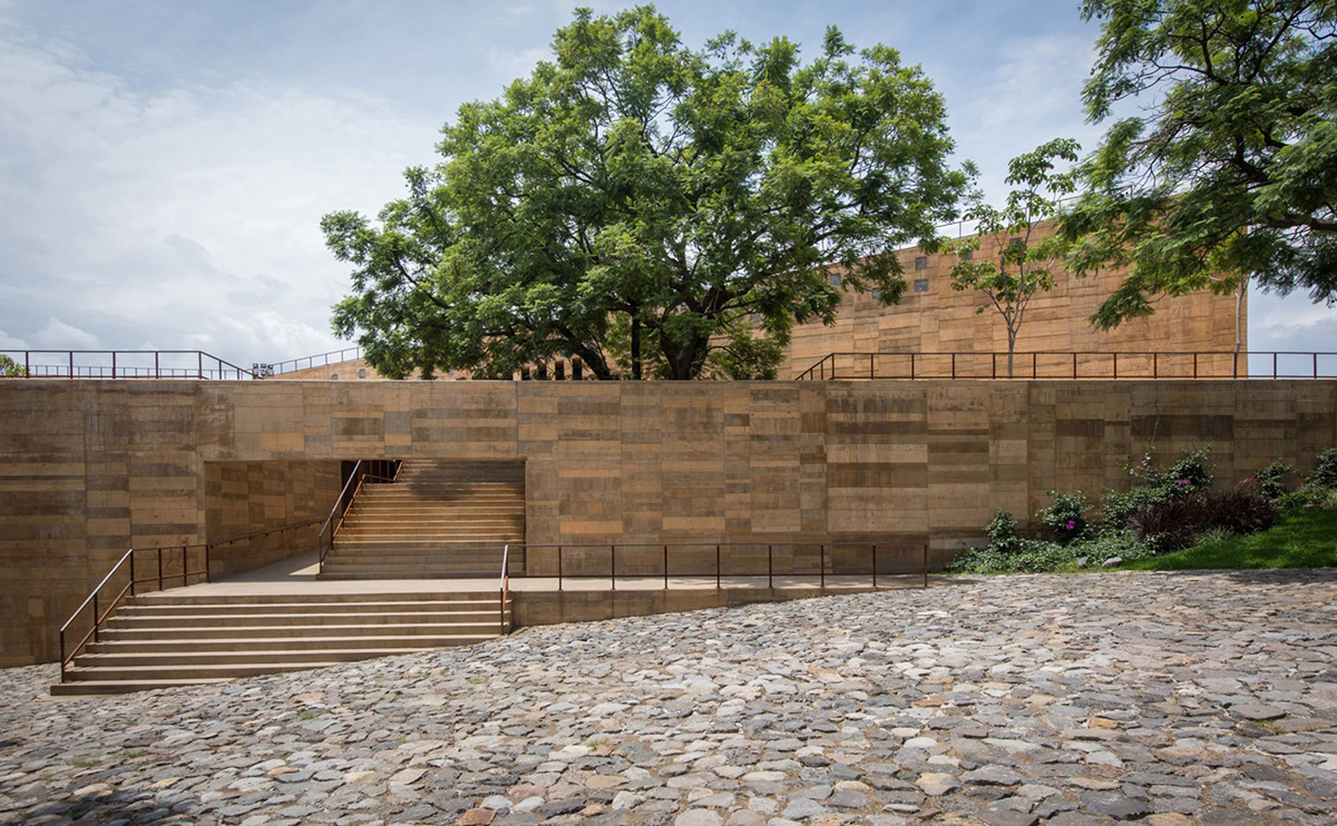 Isaac Broid and Productora's triangular Teopanzolco Cultural Center wins Oscar Niemeyer Award