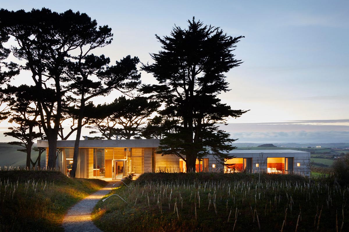 Peter Zumthor completes family home with layered concrete on a hilltop ...