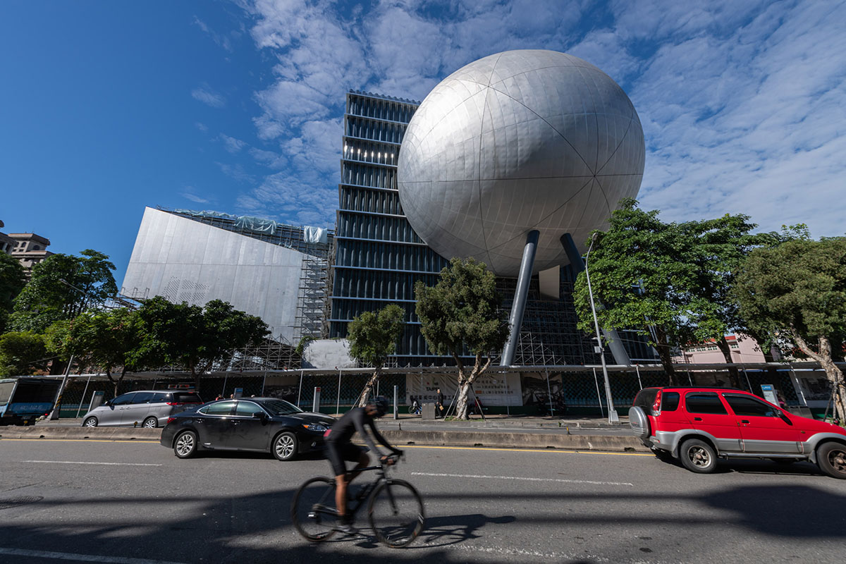 New photographs released for OMA's Taipei Performing Arts Center in Taiwan