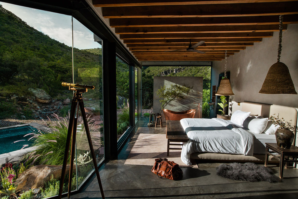 Prashant Ashoka designed mirrored cabin on the central Mexican highlands
