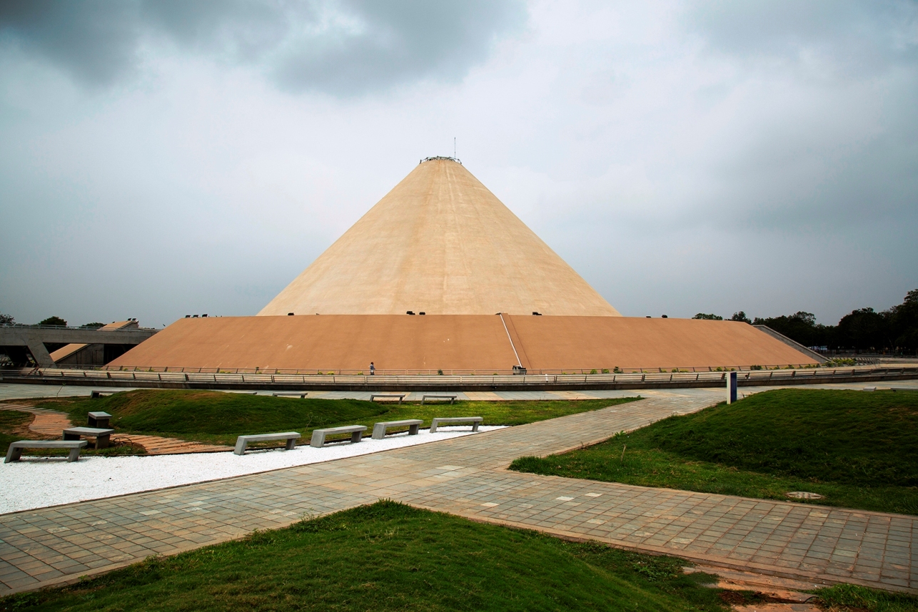 A salt-mound-shaped museum is a befitting tribute to Mahatma Gandhi