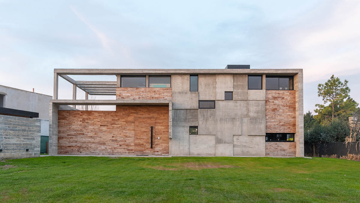 Pinasco/Pinasco Arquitectos completes concrete House 354 in Córdoba, Argentina