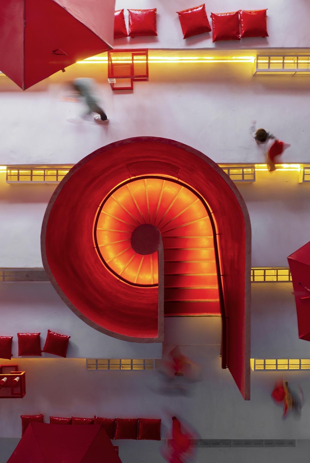 TAEP/AAP creates restaurant featuring a multifunctional grand canopy in Kuwait 